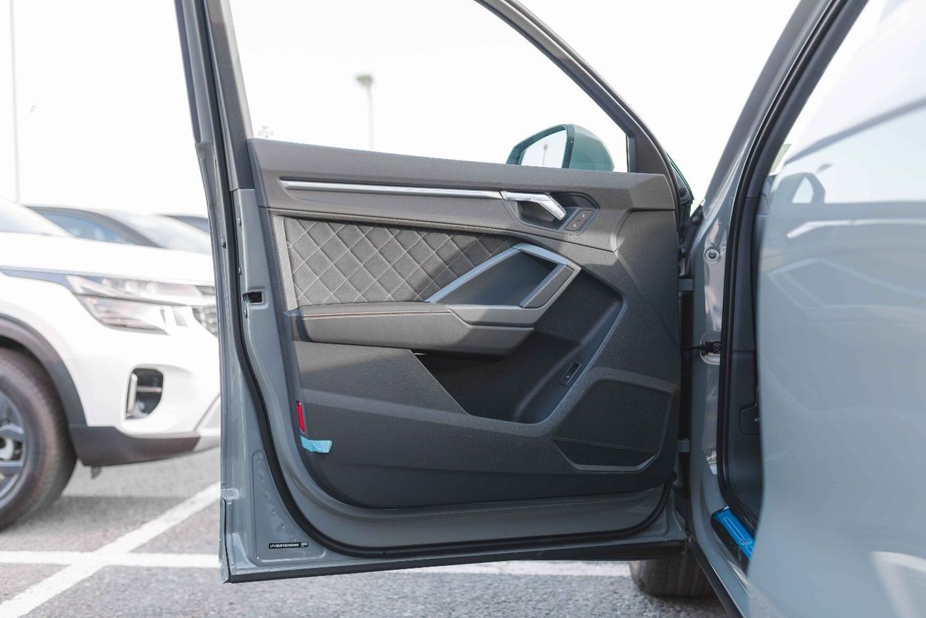 أودي Q3 Audi Q3 TFSI 35 S Line 1.5 Turbo (2025) Nardo Grey