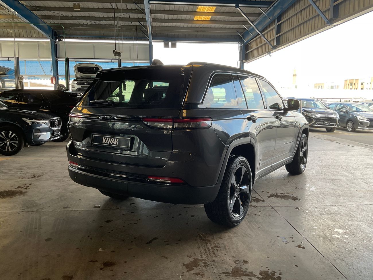 جيب جراند شيروكي Altitude | شامل الضمان | 0 ﺪﻔﻋﺓ ﺃﻮﻟﻯ