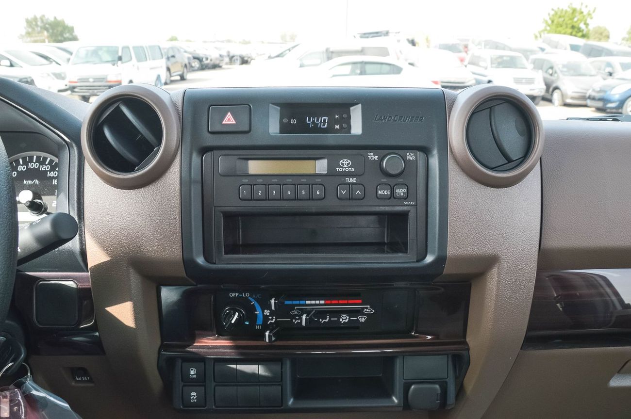 تويوتا لاند كروزر بيك آب TOYOTA LAND CRUISER 79 2.8L 4WD SC MT PICKUP 2025
