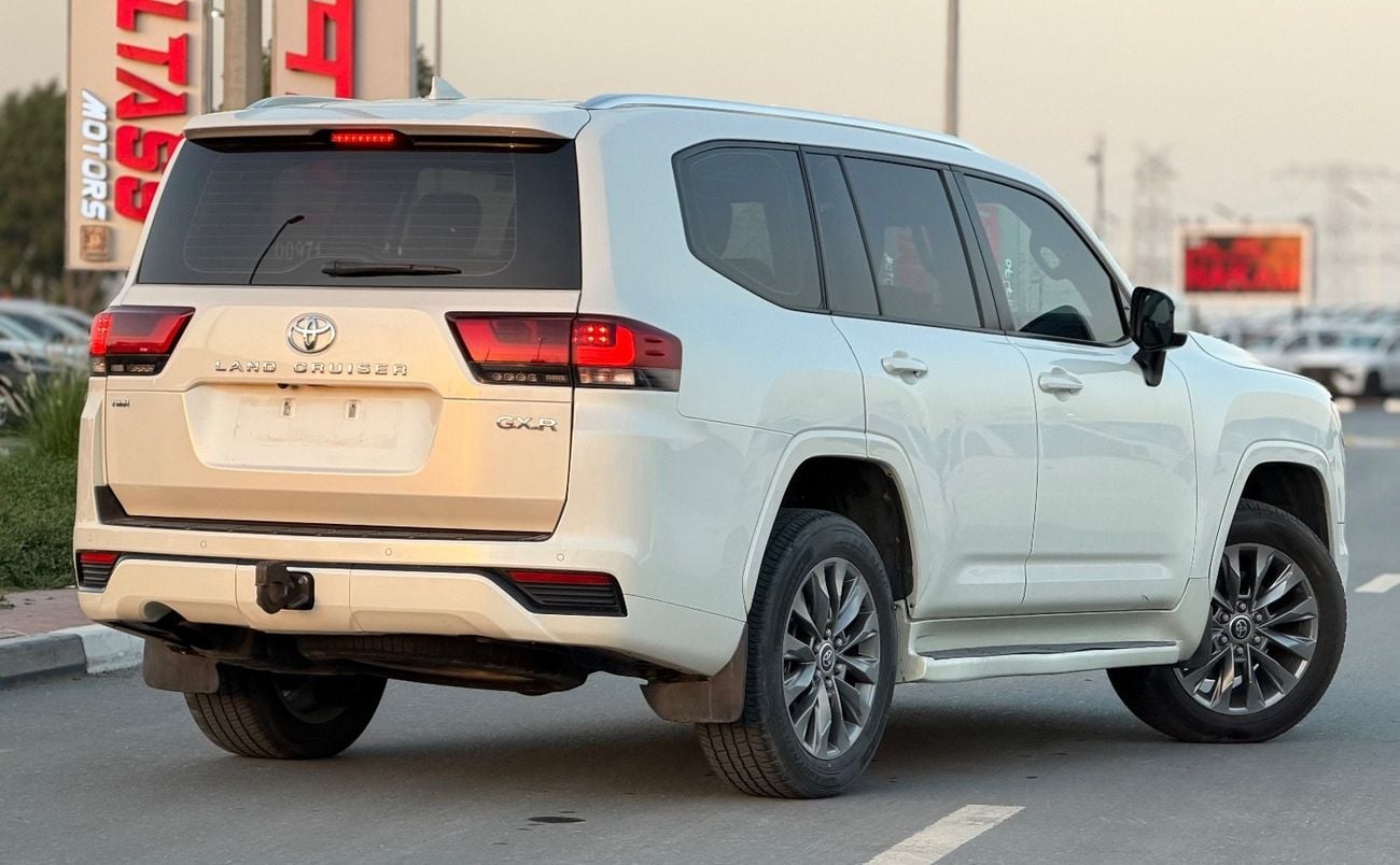 تويوتا لاند كروزر 2023 Model GXR Twin Turbo 3.5L Engine Full Option Very Perfect Condition
