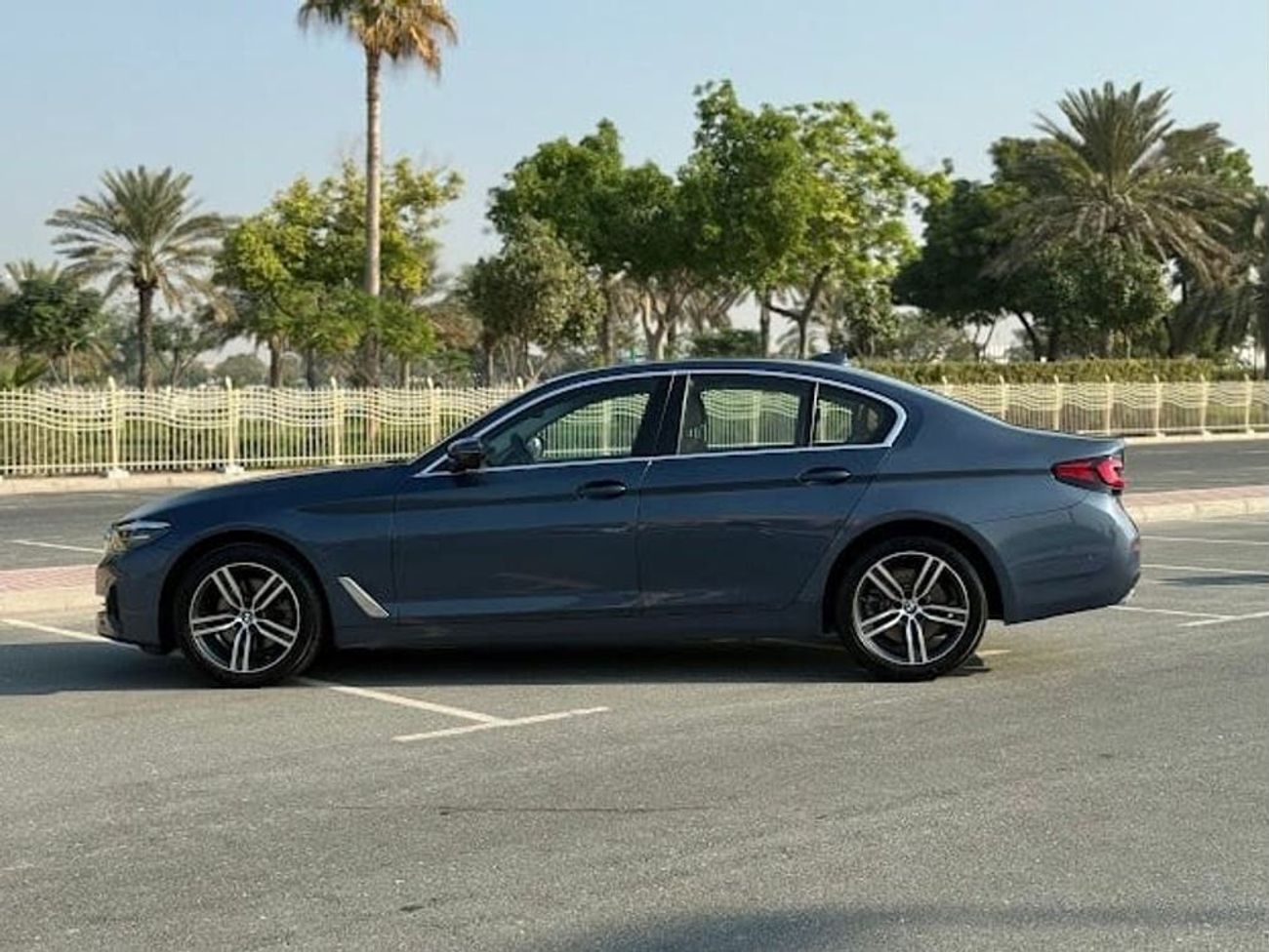 بي أم دبليو 520i 520i