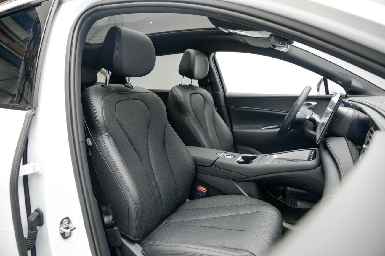 BYD Sealion 06 Navigation Plus - White Inside Black | Export Only