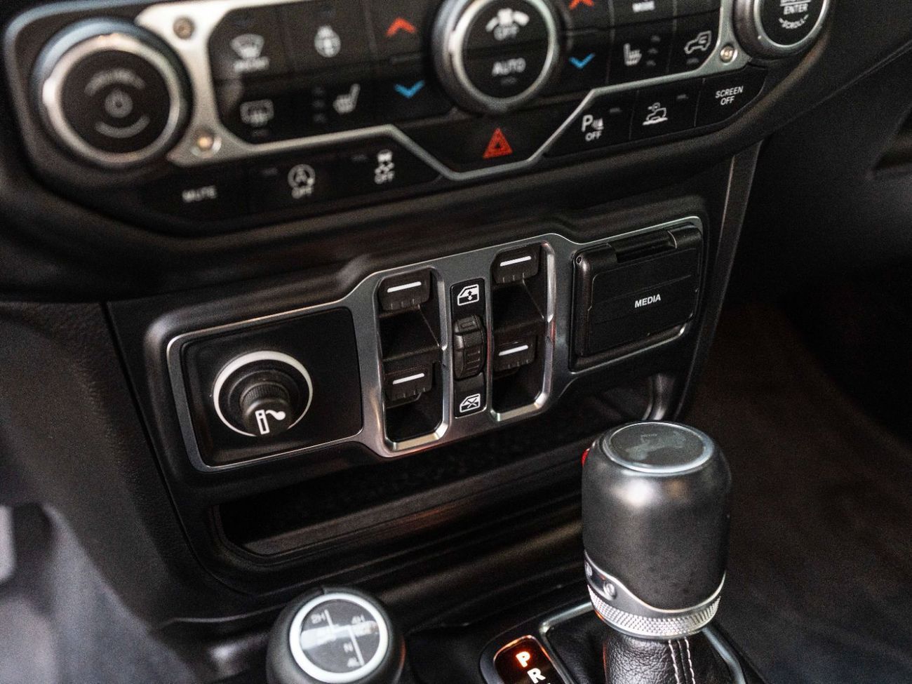 جيب رانجلر Unlimited Sahara 3.6L