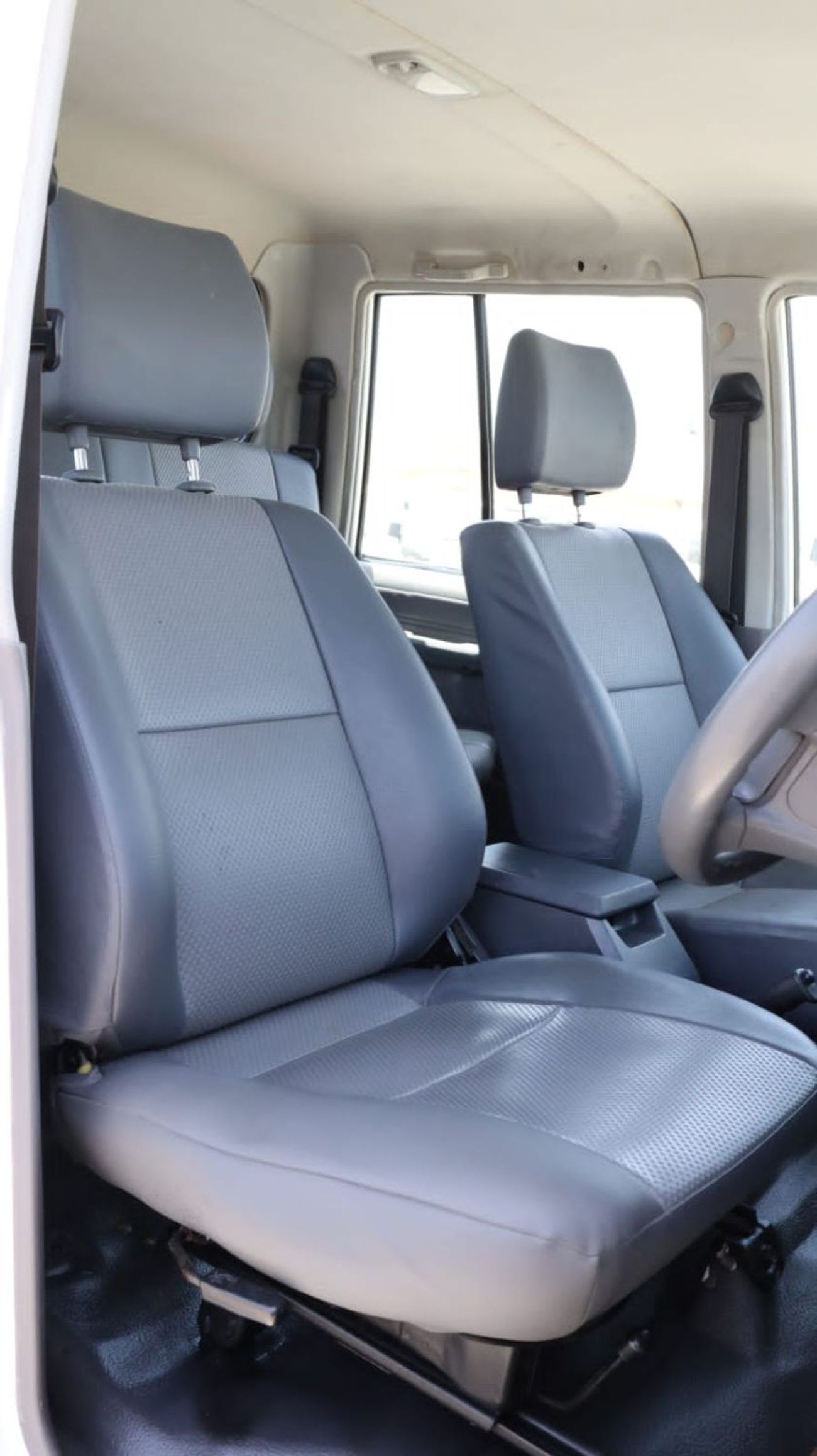 Toyota Land Cruiser Pick Up Double Cabin 4.5L 2014 TOYOTA LAND CRUISER DOUBLE CABIN