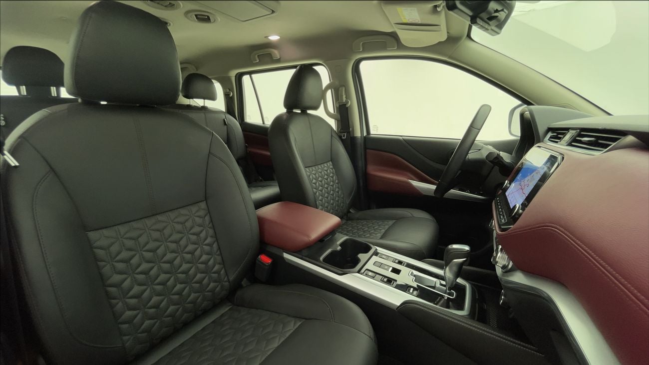 نيسان إكستيرا PLATINUM 2.5 | بدون دفعة مقدمة | اختبار القيادة في المنزل