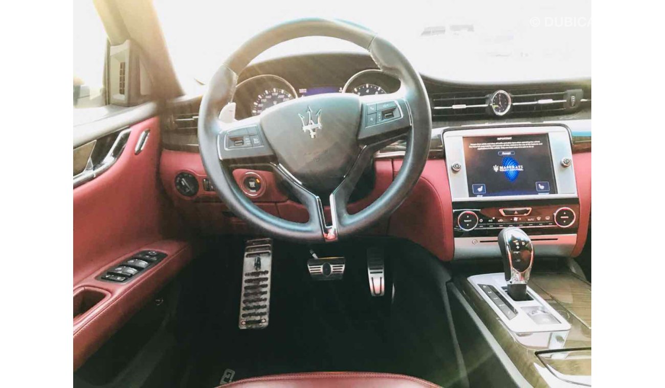 Maserati Quattroporte GTS SUPERCHARGED V8