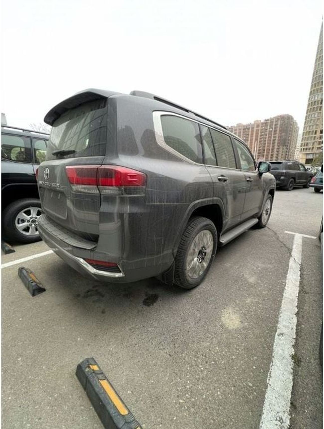 Toyota Land Cruiser VXR 3.5L 2024 YM (For export only)