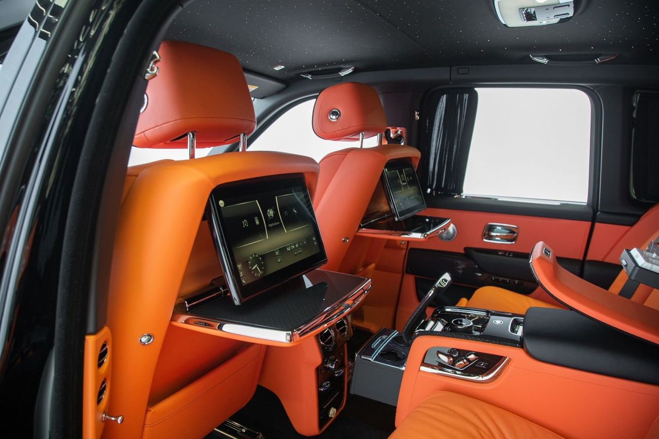 رولز رويس كولينان BLACK BADGE