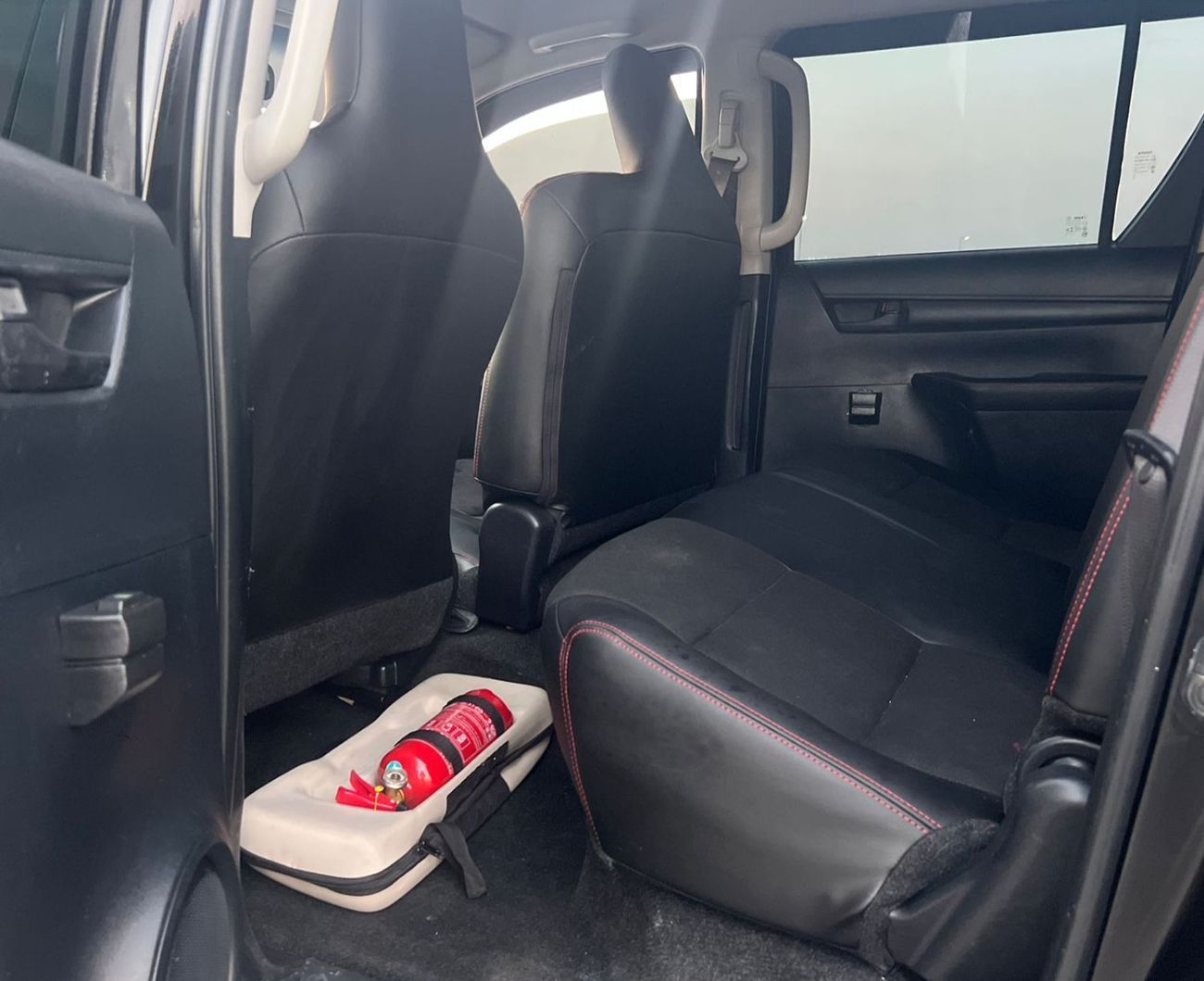 تويوتا هيلوكس 2021 GL-2.7L V4 - Adventure Modified Full Option - Patrol  Manual  - PushStart -Rear Ca