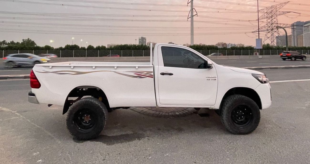 Toyota Hilux GLX DIESEL 2.8 LITER ,RIGHT HAND DRIVE ,MANUAL GEAR ,FOR EXPORT ONLY