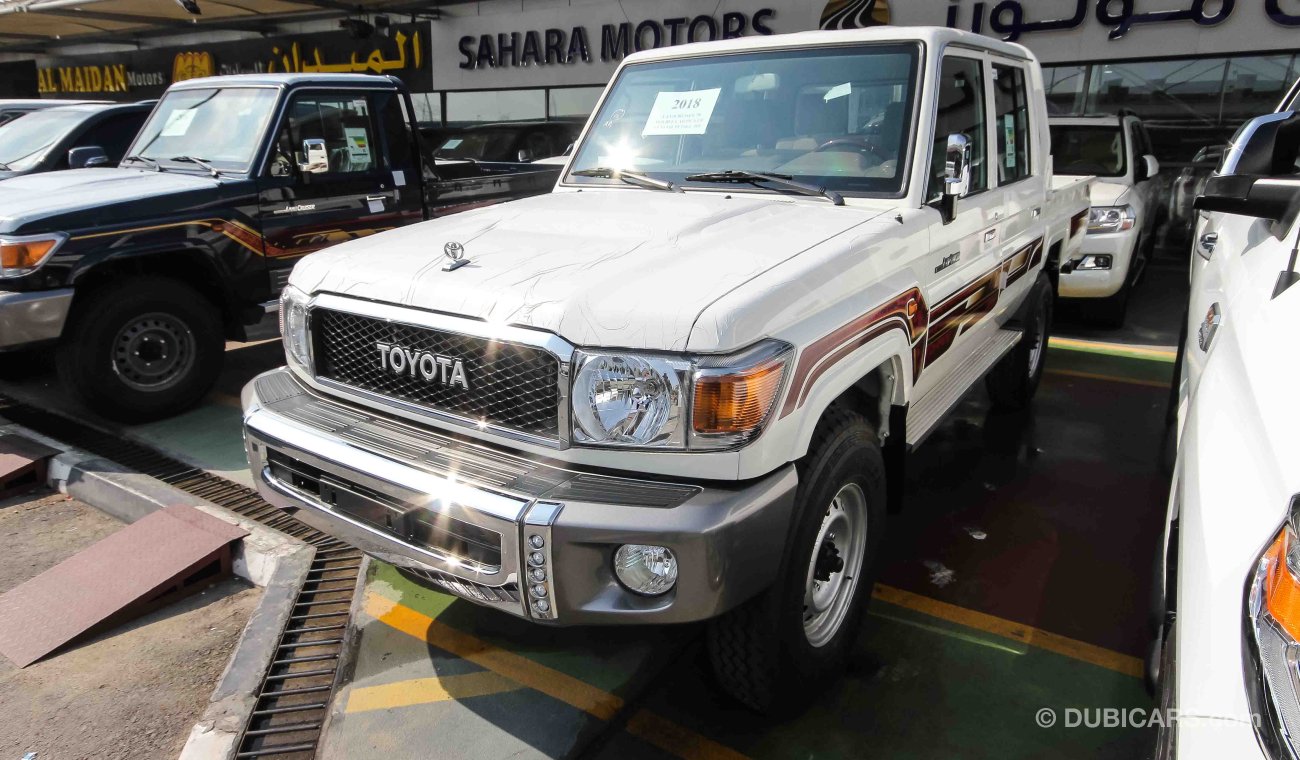 Toyota Land Cruiser Pick Up Double Cab  LX V6 4.0L Manual Transmission