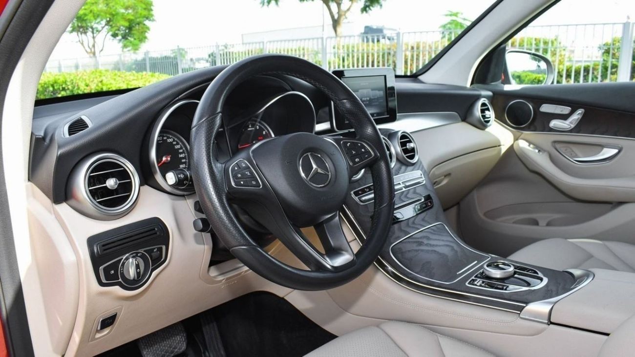 Mercedes-Benz GLC 300 Std Mercedes GLC300 AMG II 2018 II FULLY LOADED