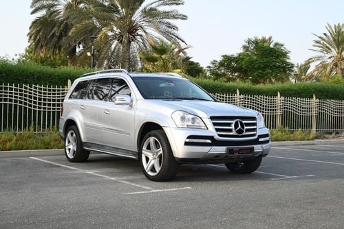 مرسيدس بنز GL 500 0% DP - BEST DEAL - LOW MILEAGE - MERCEDES GL 500 4MATIC - ORIGINAL PAINT - WELL MAINTAINED - GCC