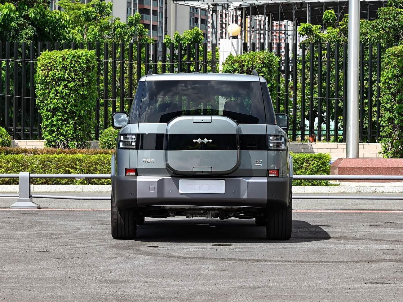 BYD Leopard Titanium 7 Four-wheel drive basic model