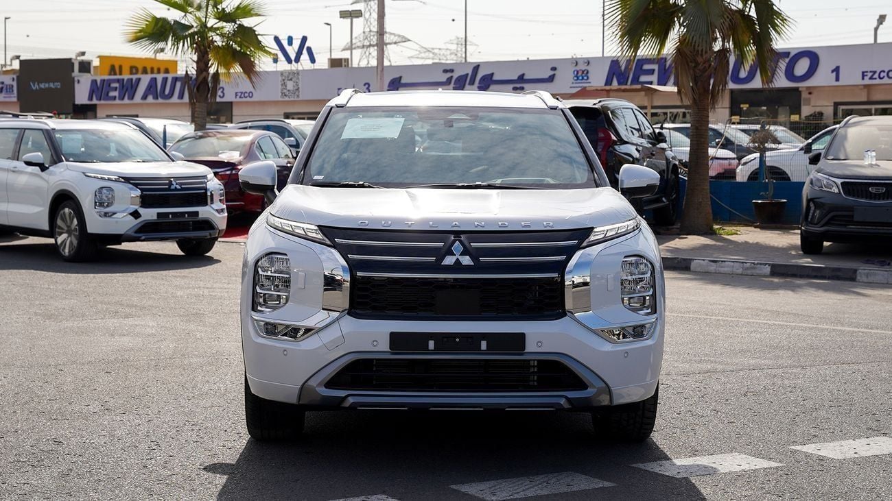 ميتسوبيشي آوتلاندر ميتسوبيشي أوتلاندر 2026 – الفئة البريميوم (G09)  2.5 لتر | SUV بسبعة مقاعد | مواصفات الخليج | للتصدي