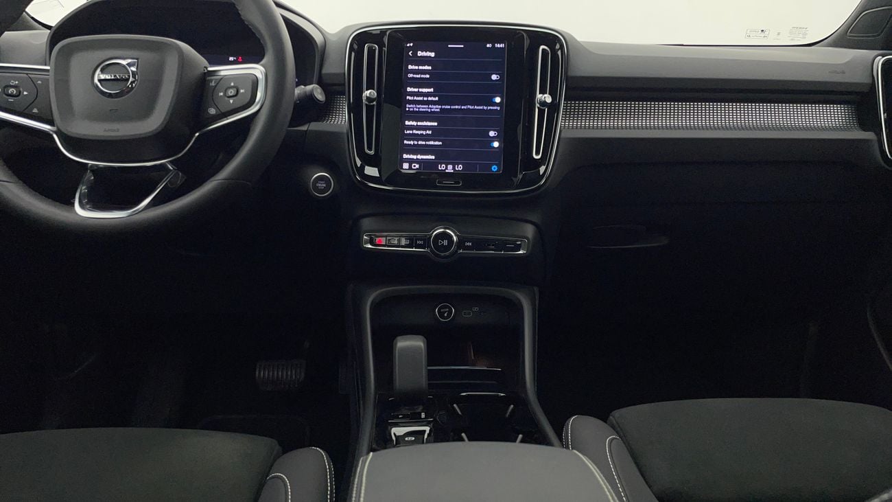 Volvo XC40 B4 ULTIMATE DARK 2 | Zero Down Payment | Home Test Drive