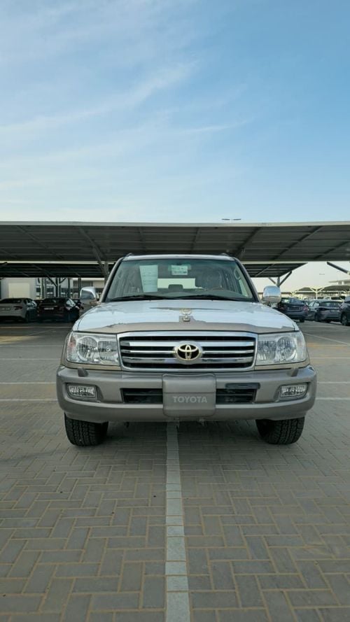 Toyota Land Cruiser GXR GCC only 30900 KM