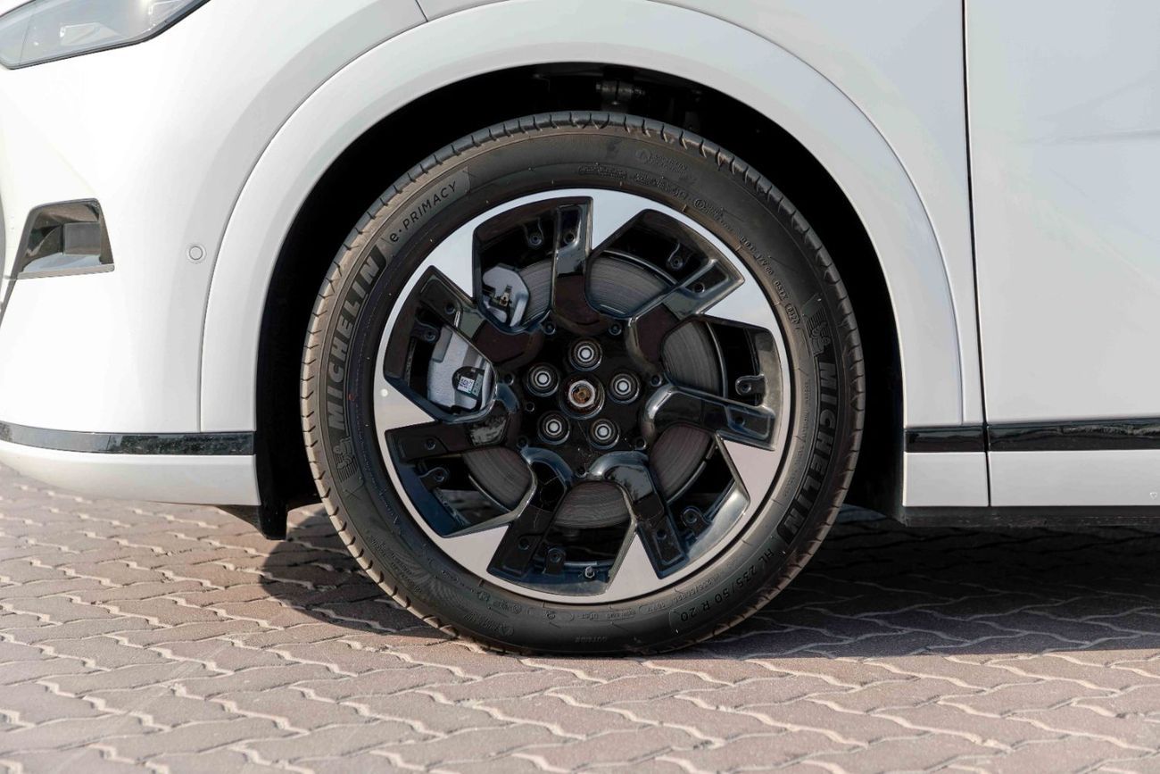 Xpeng X9 2024 Xpeng G9 Pro - White Inside Brown | Export Price