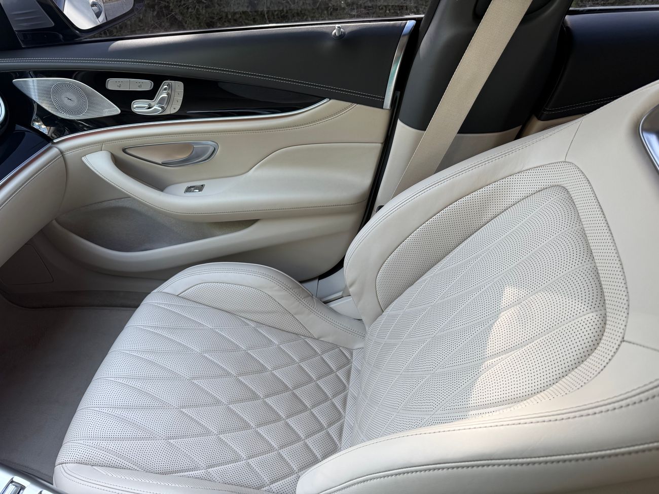 مرسيدس بنز ايه ام جي جي تي 43 Mercedes AMG GT43 4MATIC+