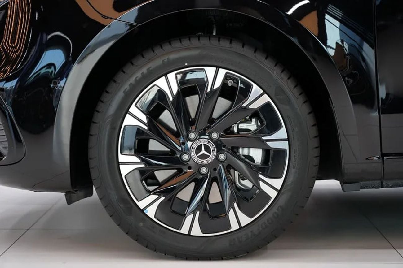 Mercedes Benz V300 Mercede-Benz V 300 AVANTGARDE | GCC 0km | Agency Warranty | 360 View | 64 colors Ambeint Lights