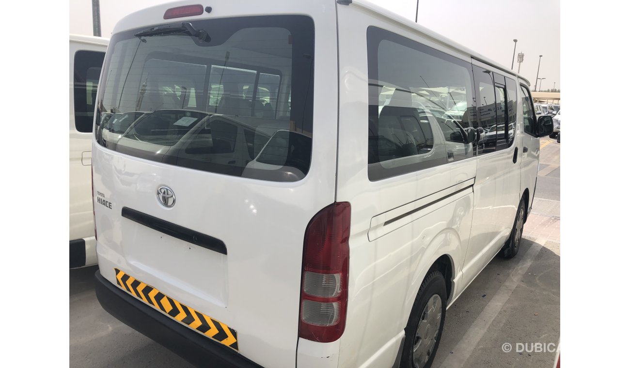 Toyota Hiace Toyota Hiace Bus 13 str,model:2007. excellent condition