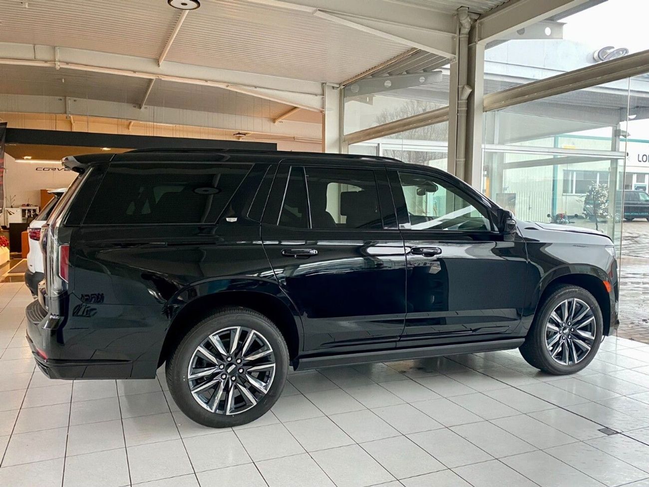 Cadillac Escalade SUV Sport Platinum VIP Seat, 4WD 6.2L, 2023, 0Km, (PRE-ORDER)