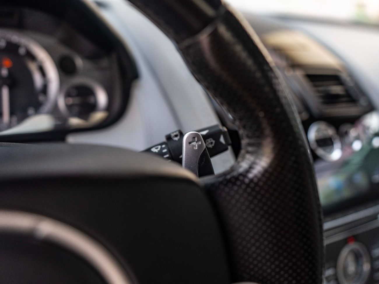 أستون مارتن فانتيج V8 4.7L