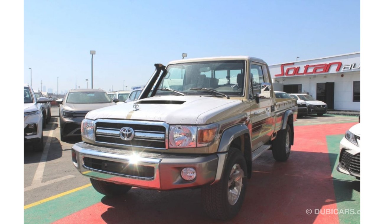 تويوتا لاند كروزر بيك آب Single Cabin 70 SERIES V8 , 4.5L DIESEL M/T 4WD 2DOORS 2023 BEIGE