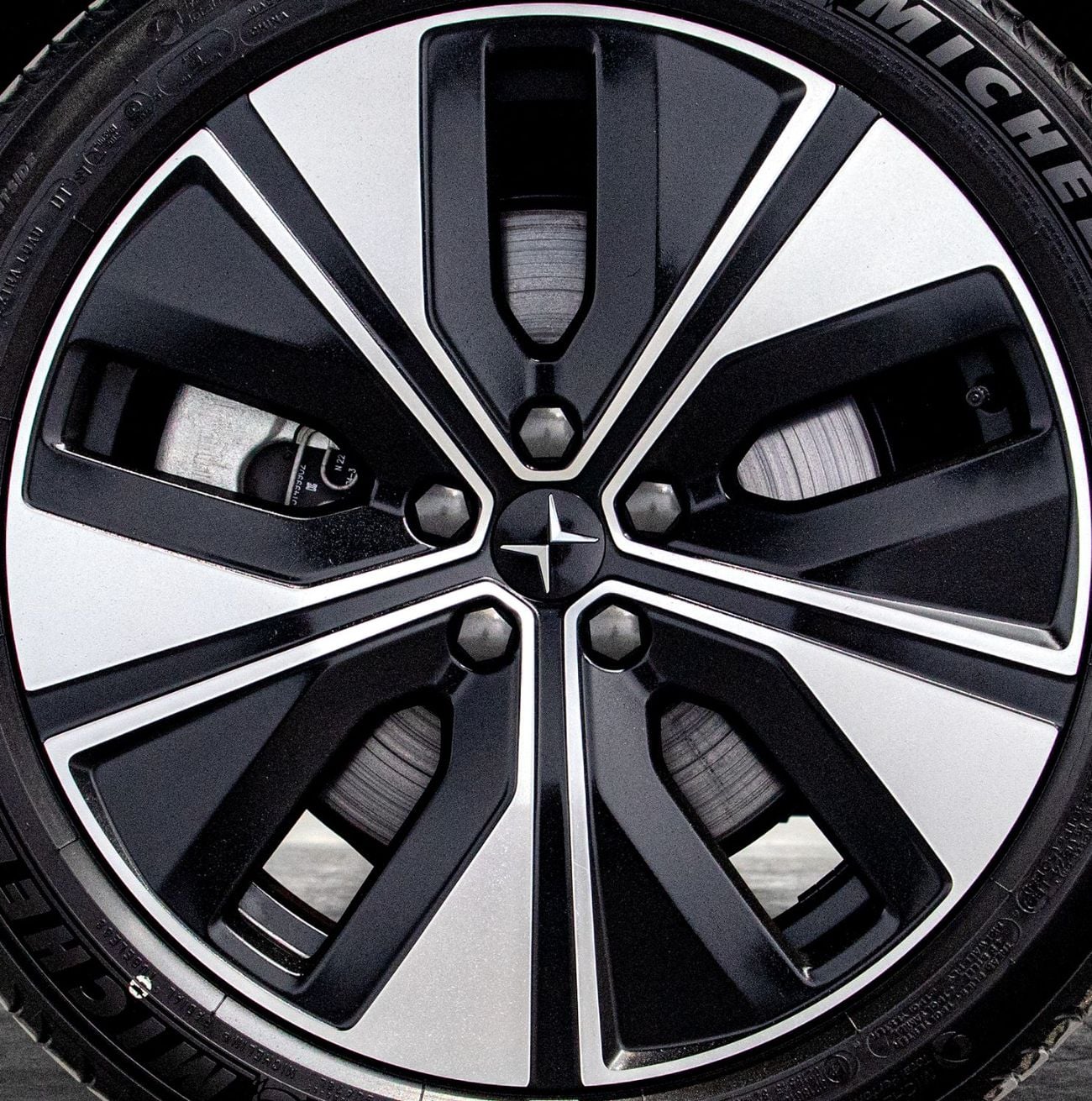 بولستار بوليستار 2