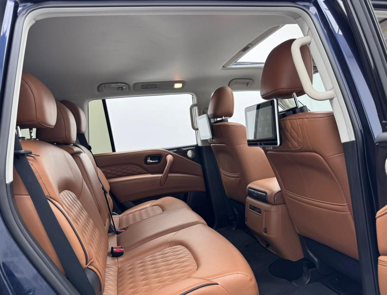 Infiniti QX80 2022 Infiniti QX80 Luxury, 3/2028 Infiniti Warranty, Infiniti Service History, GCC