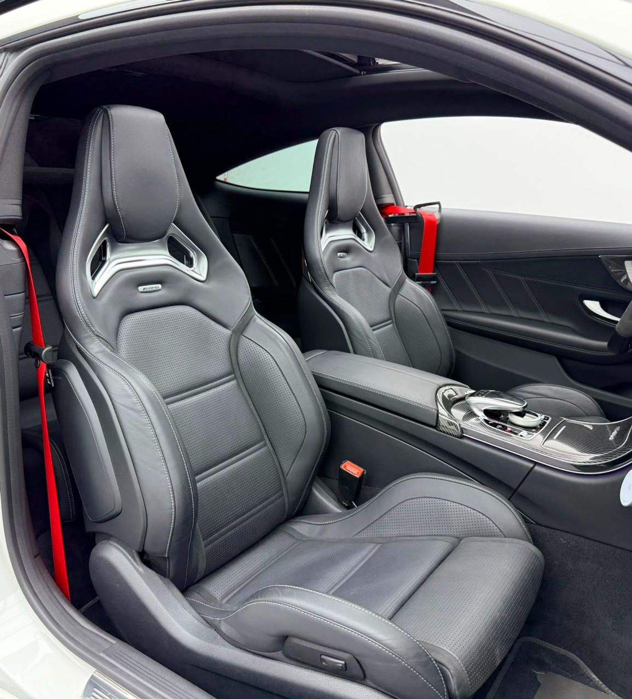 مرسيدس بنز C 63 S 2021 Mercedes Benz C63 S AMG, Warranty, Carbon Fiber Package, Very Low Km, Excellent Condition