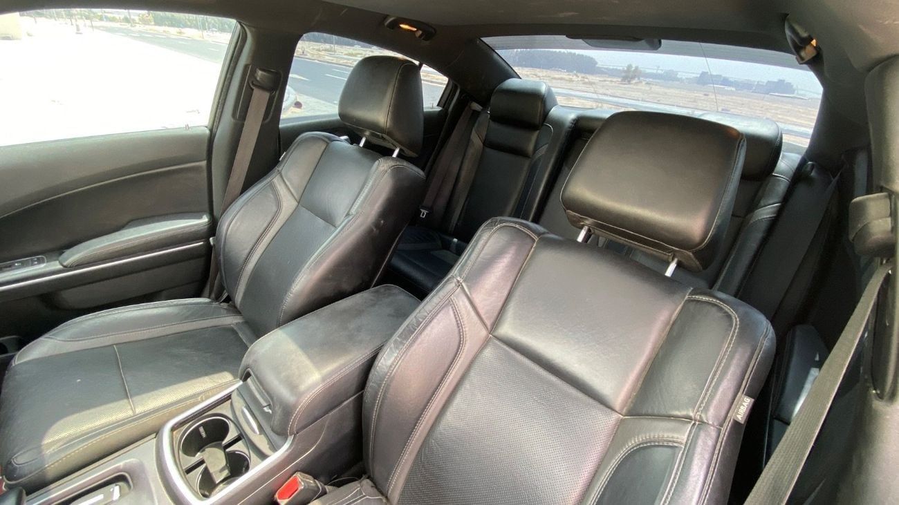 Dodge Charger SXT Plus 3.6L