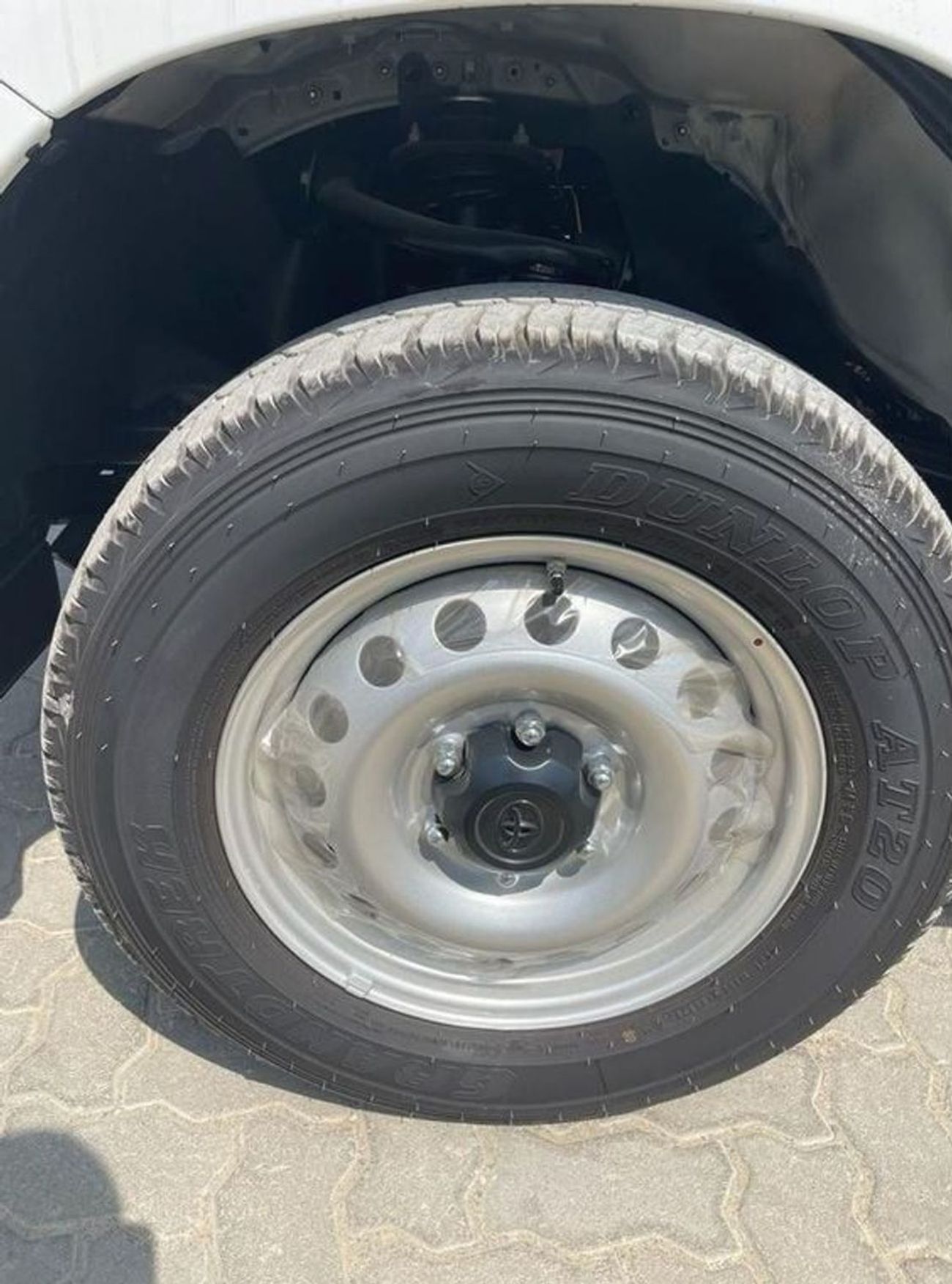 Toyota Hilux 2025 Toyota Hilux DLXE DC 2.4L MT Diesel (Without Power Windows)