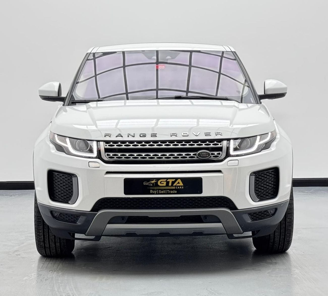 Land Rover Range Rover Evoque 2019 Range Rover Evoque SE, Range Rover Service History, 1 Year Warranty, GCC