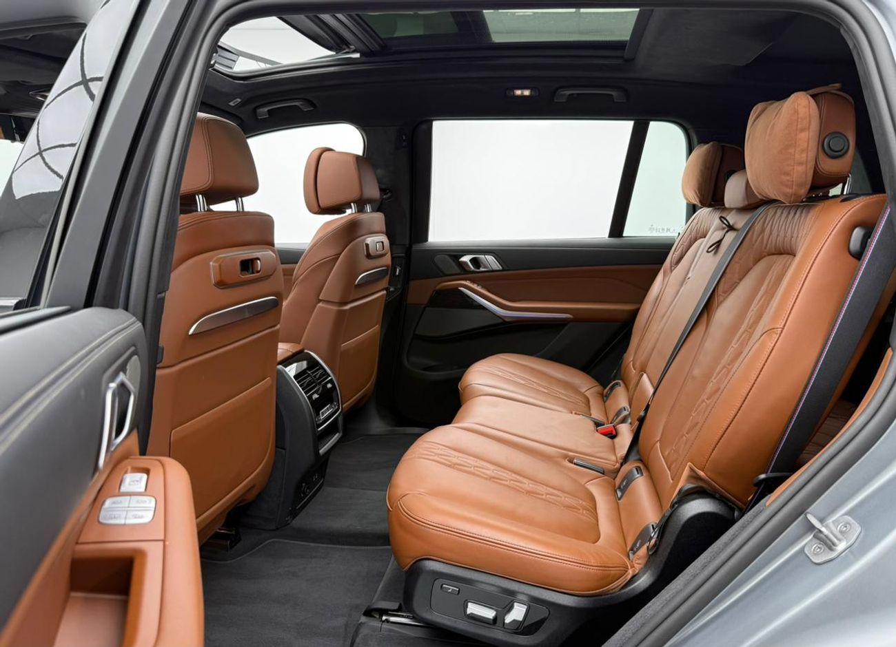 BMW X7 2025 BMW X7 xDrive40i M-Sport, 2030 BMW Warranty + Service Pack, Low Km, 7 Seater, Fully Loaded, GCC