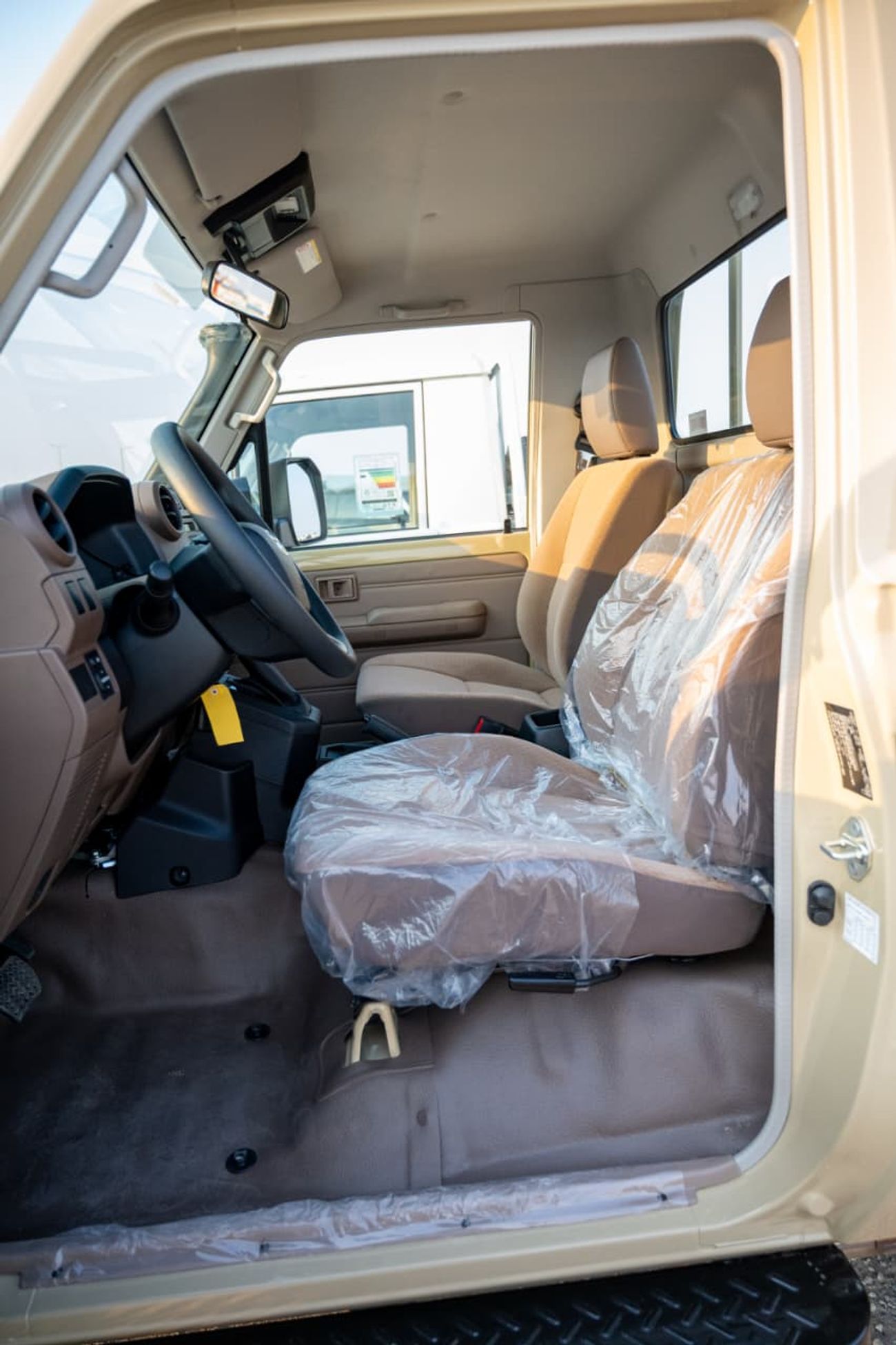 تويوتا لاند كروزر بيك آب 4.0L Single Cabin | Automatic | Petrol | Four Wheel Drive | 2 Doors | V6