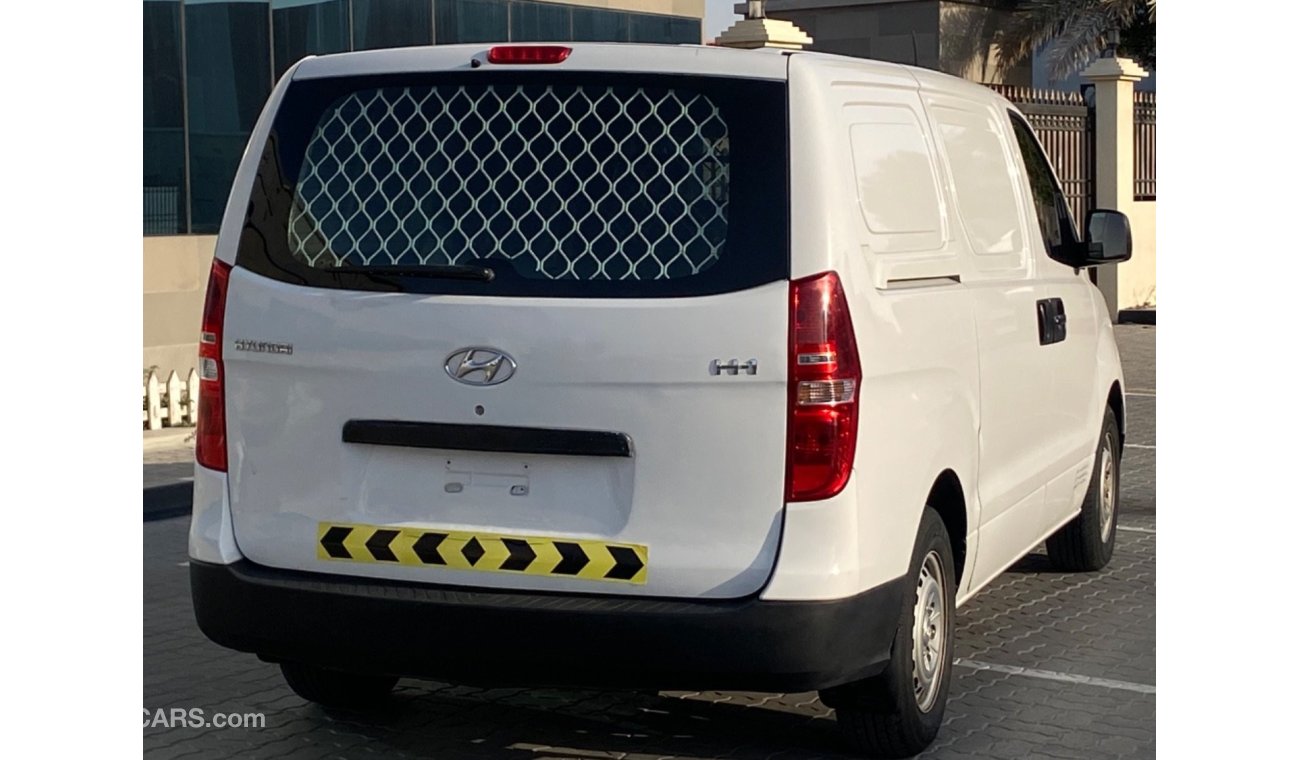 Hyundai H-1