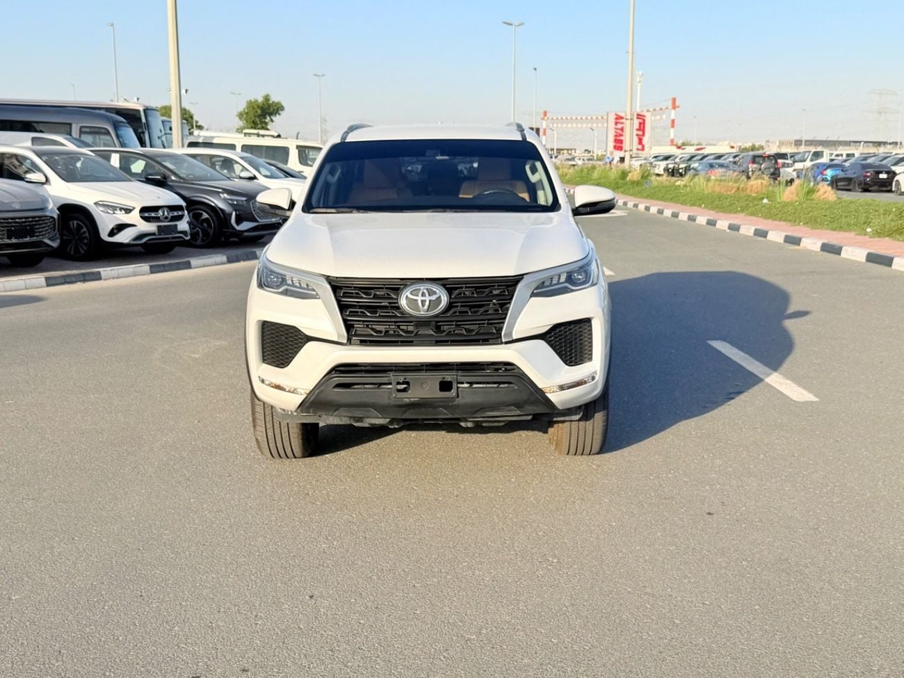 Toyota Fortuner EXR 2.7L (164 HP) Toyota fortuner Year 2023 V4 2.7 very clean GCC
