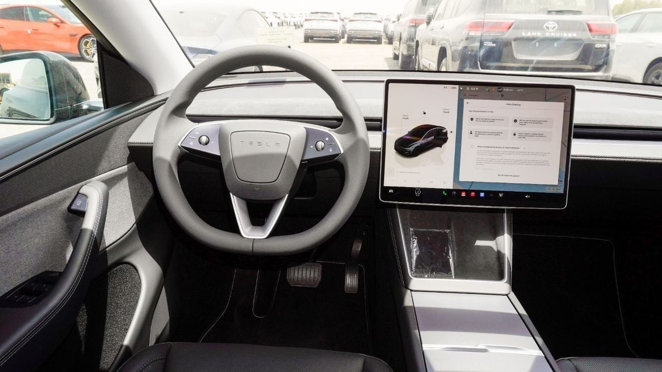 Tesla Model Y Real-Wheel Drive || Standard Range || 0 KM