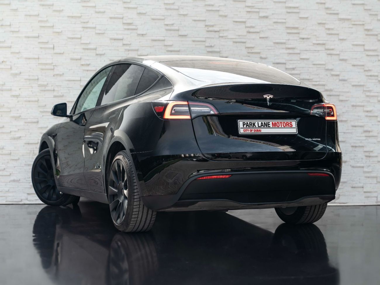 Tesla Model Y Long Range (AWD)