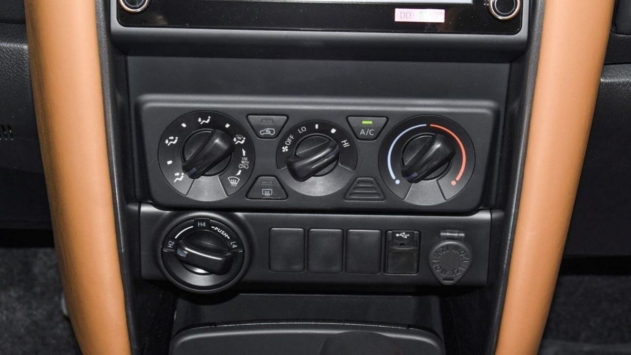 Toyota Fortuner 2023 Toyota Fortuner 2.7 4X4 Low 17 AL - Grey inside Chamois | Export Only