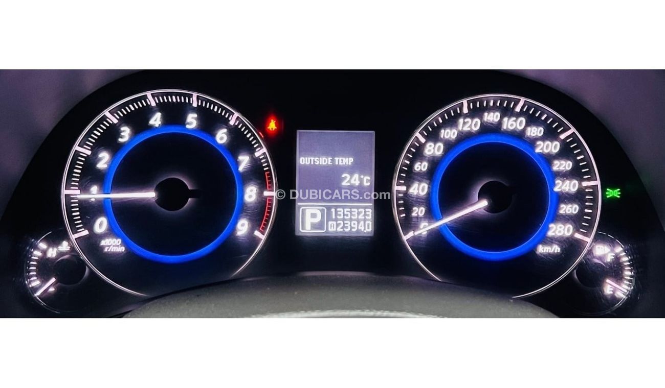 Infiniti QX70 Luxury GCC .. Full Options .. V6 .. NAV .