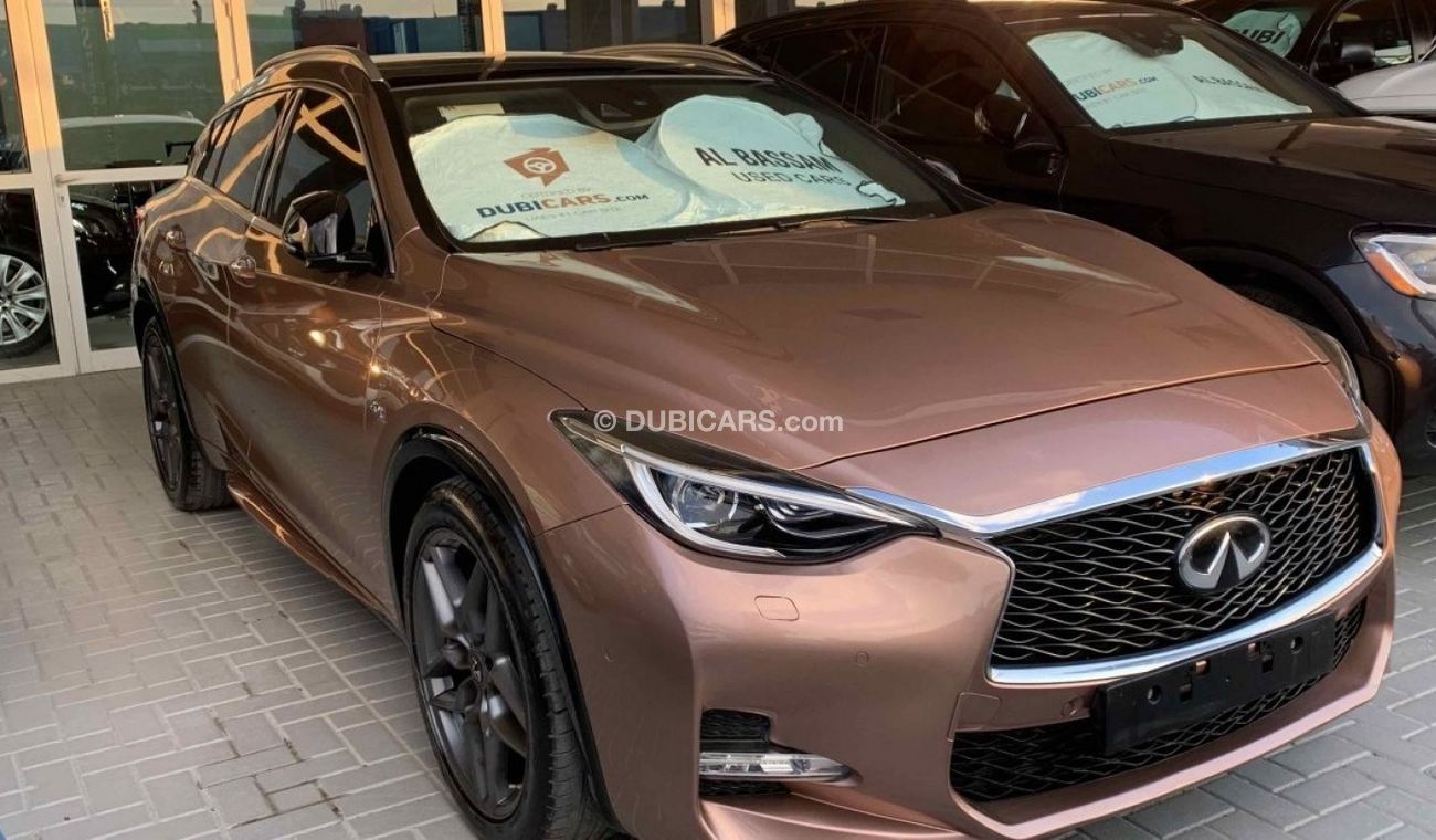 Infiniti Q30 Q30 AWD GCC 2,0 T
