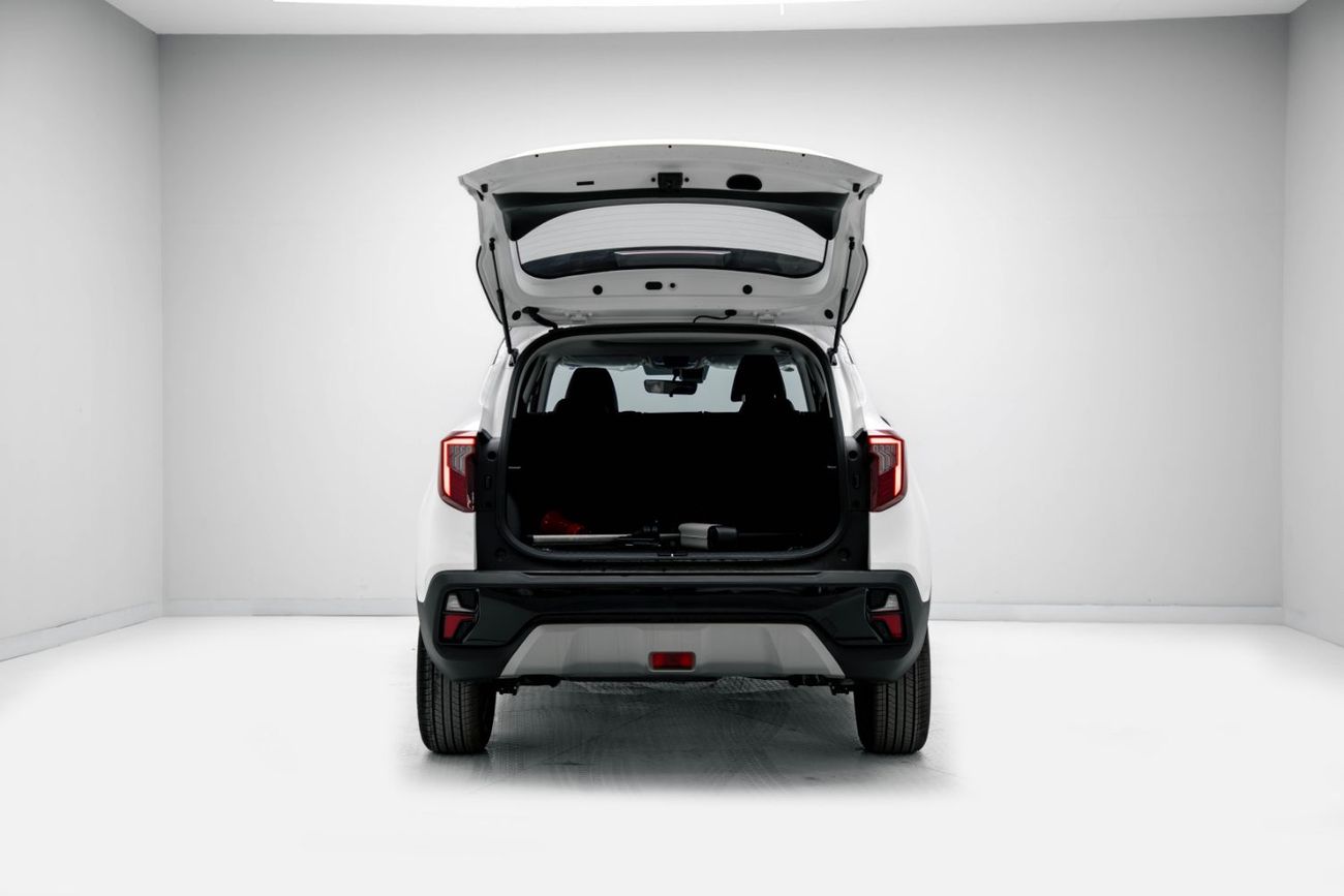 Kia Seltos Premium 1.5L - White & Black Inside Black | Export Only