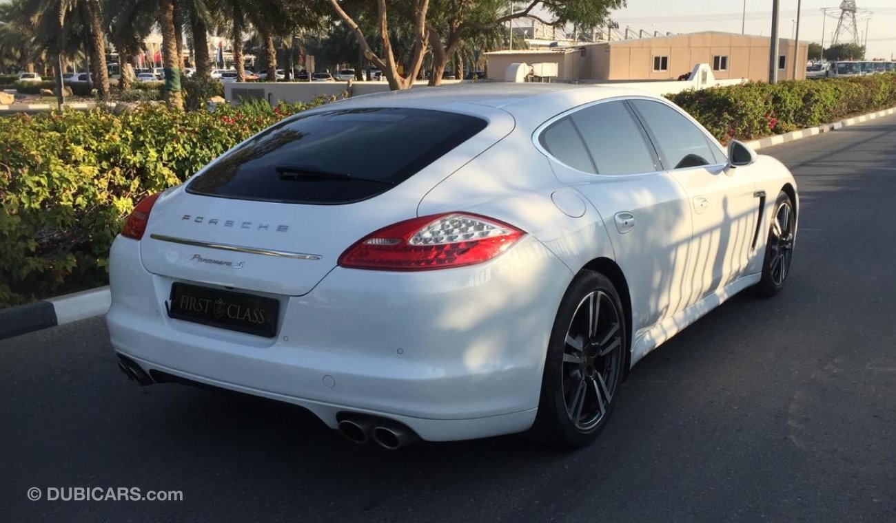 Porsche Panamera S