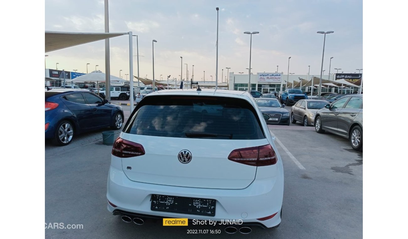 Volkswagen Golf Golf R 2016 model - Gulf - agency dye - excellent inside and out - white color