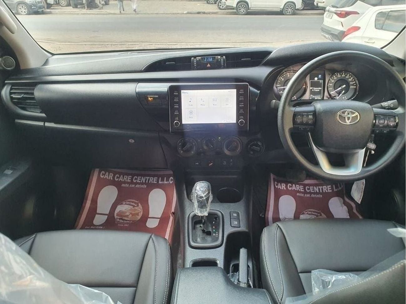 تويوتا هيلوكس Diesel 2.8 Liter Right Hand Drive Automatic Back Camera Leather Seats 4WD