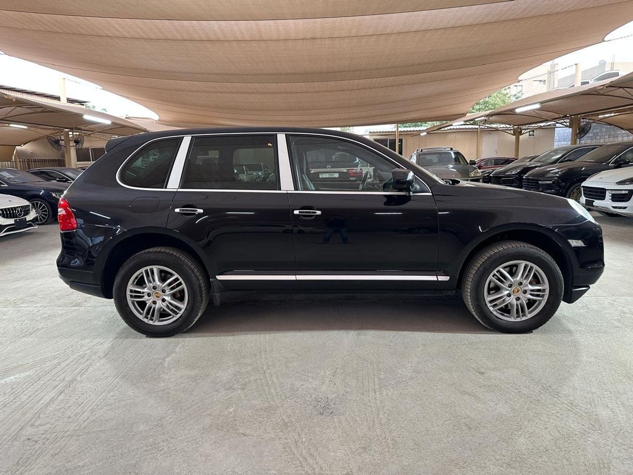 Porsche Cayenne PORSCHE CAYENNE S 2010 4.8L | VERY LOW MILEAGE | BLACK LEATHER INTERIOR | BACK CAMERA