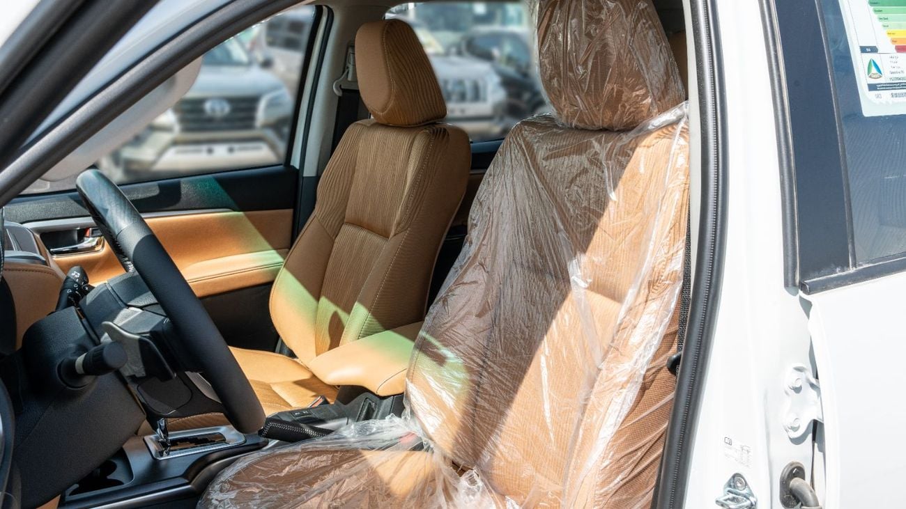 تويوتا فورتونر VXR 2026 Toyota Fortuner VX 4.0L AT Petrol (White-Tan)