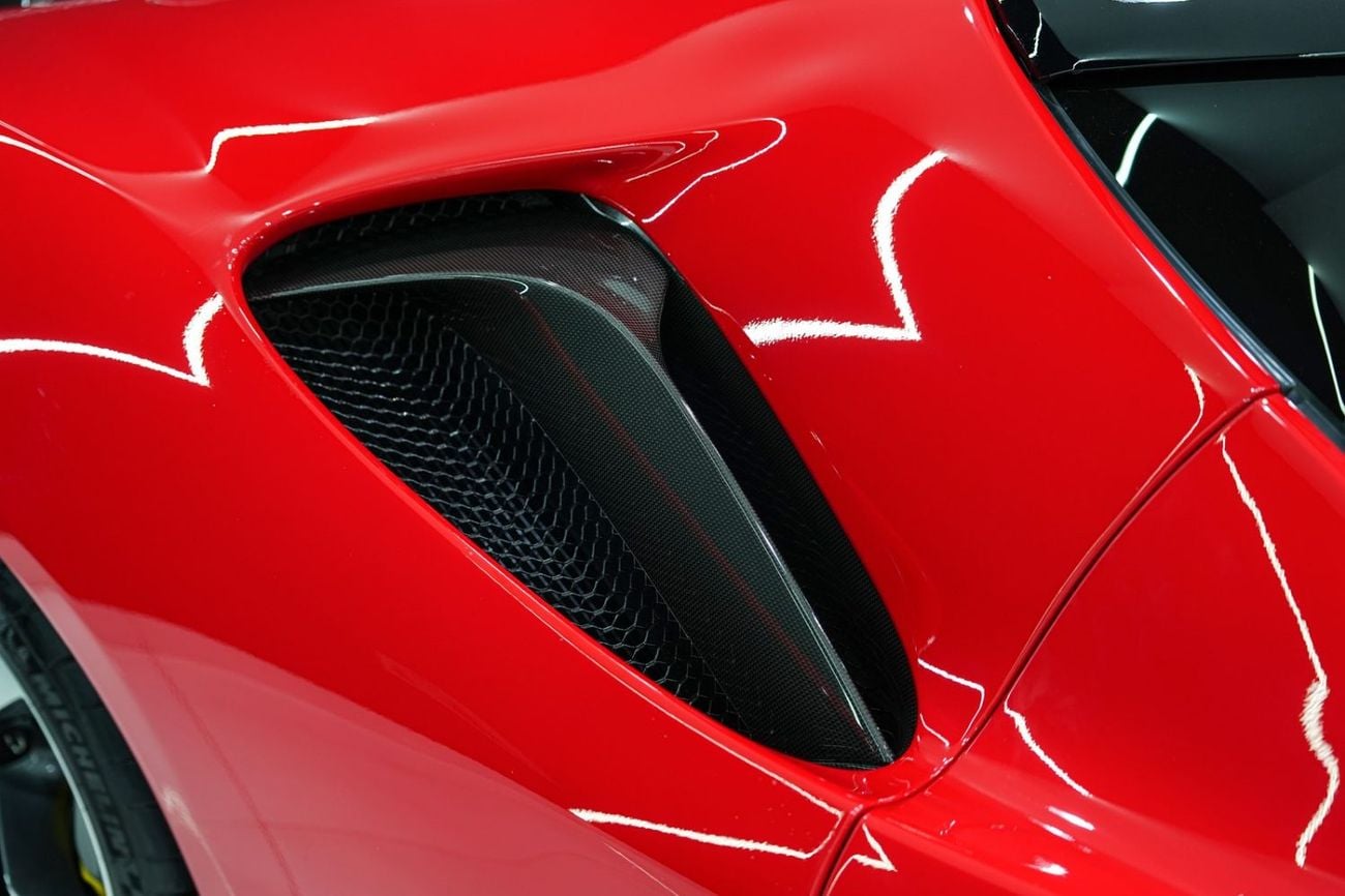 فيراري SF90 ستراديل STRADALE